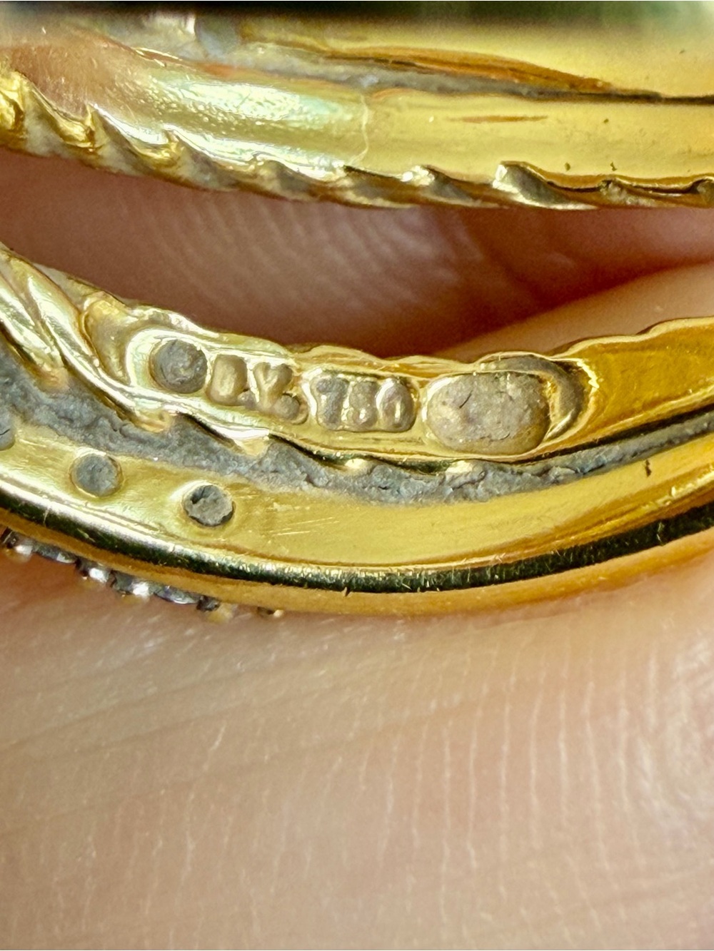 David Yurman 18 karat gold and diamond crossover ring - Picture 6 of 9